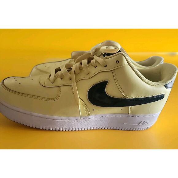 Nike Air Force 1 Low '07 LV8 Mens Size 15 Yellow Black Athletic Shoes Sneakers - Picture 1 of 9